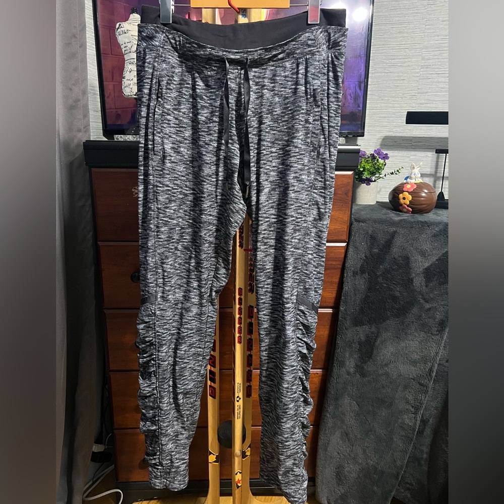 33. Lululemon athletica Gray women’s double layer Pants